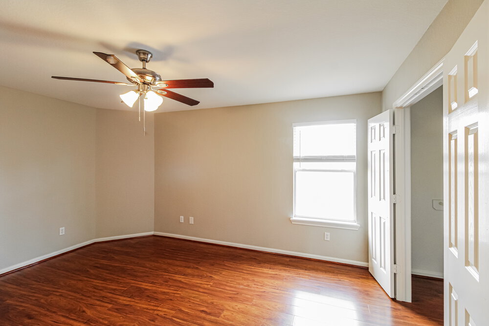 Building Photo - 11305 Shoal Creek Dr