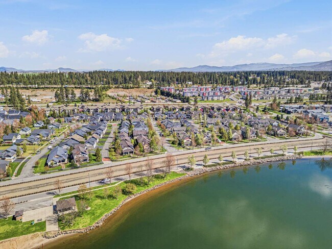 Building Photo - 4505 Greenchain Loop