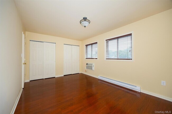 Building Photo - 19 Scarborough Ln