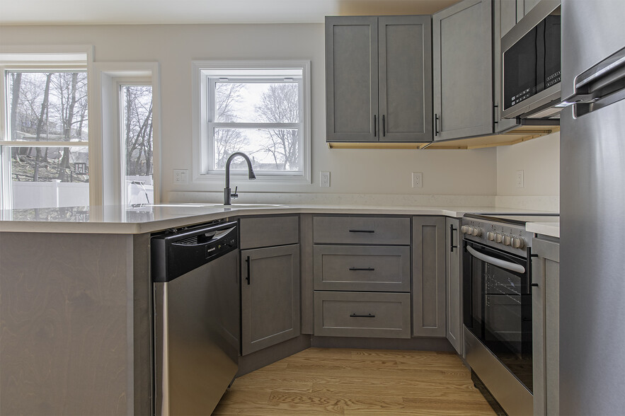 Building Photo - 59 Auriga St