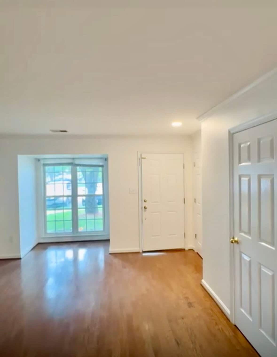 Building Photo - 8876 Stable Forest Pl
