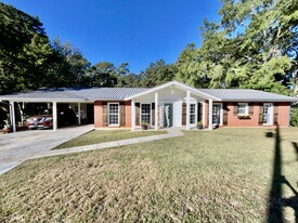 Building Photo - 5 Goff St