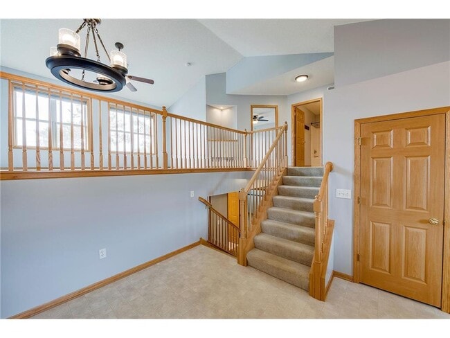 Building Photo - 1728 Ponderosa Ln