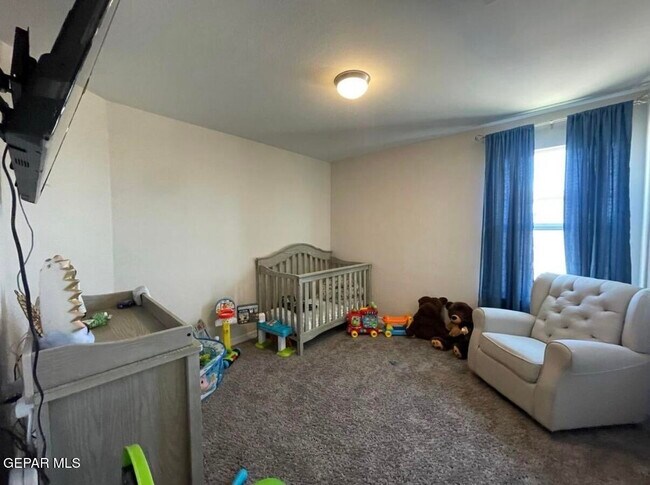 Building Photo - 420 Villa Socorro Pl