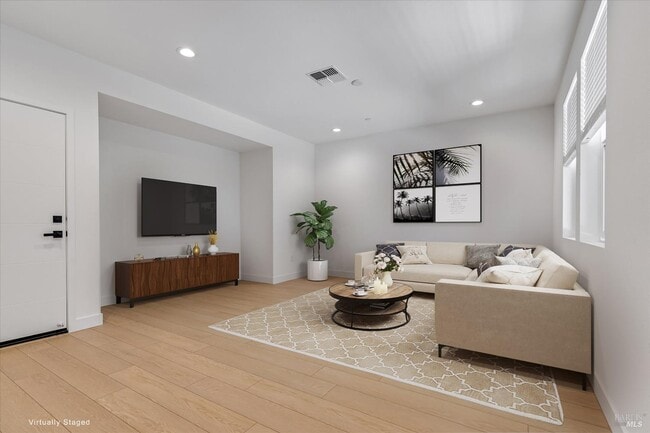 Building Photo - 219 Gambrel Cir