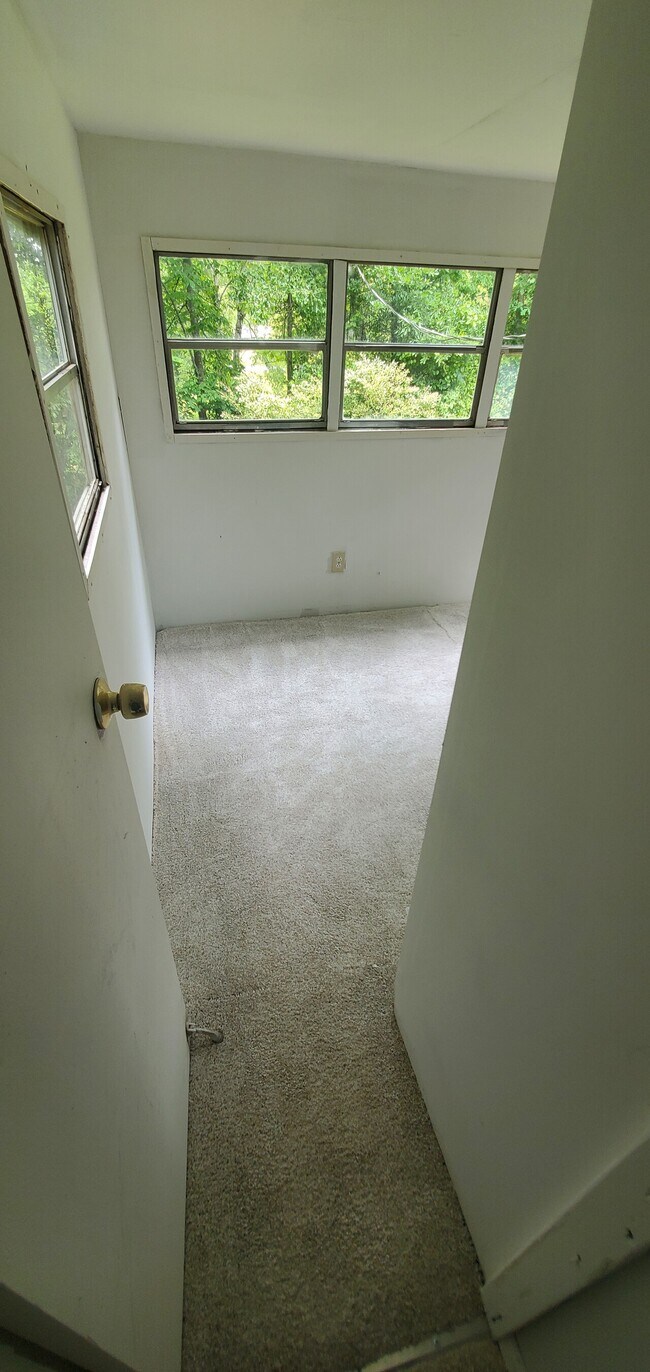 Building Photo - Liberty Church MHC