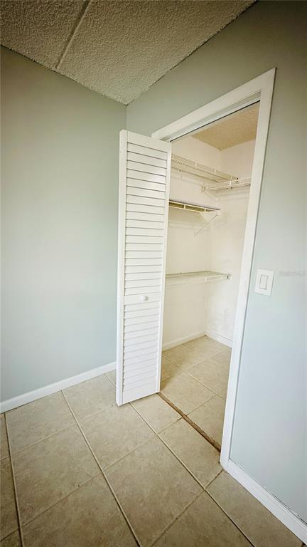 Building Photo - 2840 Somerset Park Dr