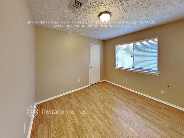 Building Photo - 410 Buoy Rd