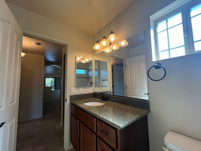 Building Photo - 3263 Redleaf  3 bedroom home with 3 car garage