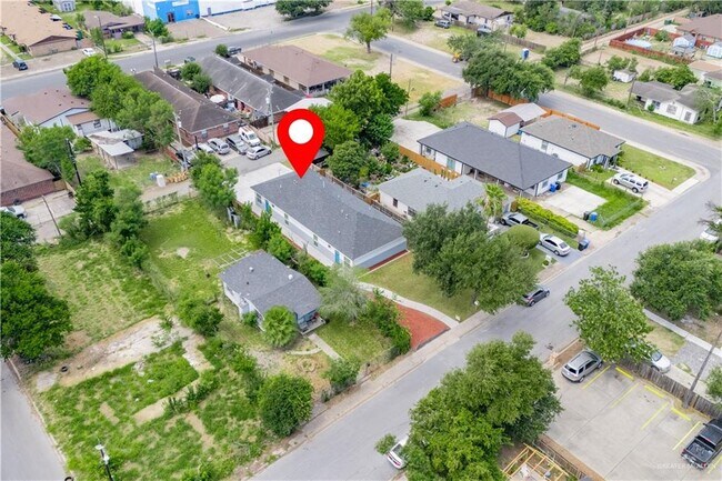Building Photo - 2409 W Hackberry Ave