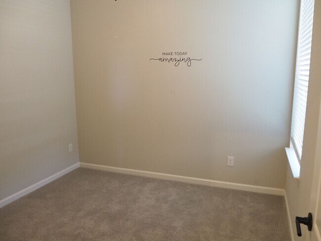 Building Photo - 3 Bed 2 Bath Argyle Home