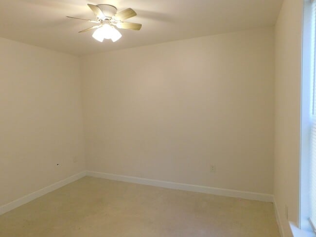 Building Photo - 4 bedroom In Pasquotank County