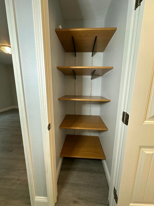 Building Photo - 8890 W Farm Rd 104