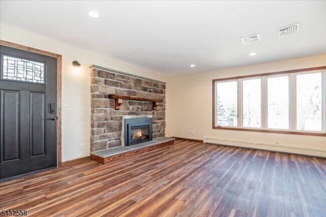 Building Photo - 9 Log Cabin Terrace