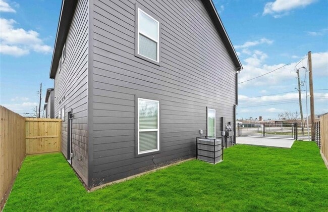 Building Photo - 9212 Jutland Rd