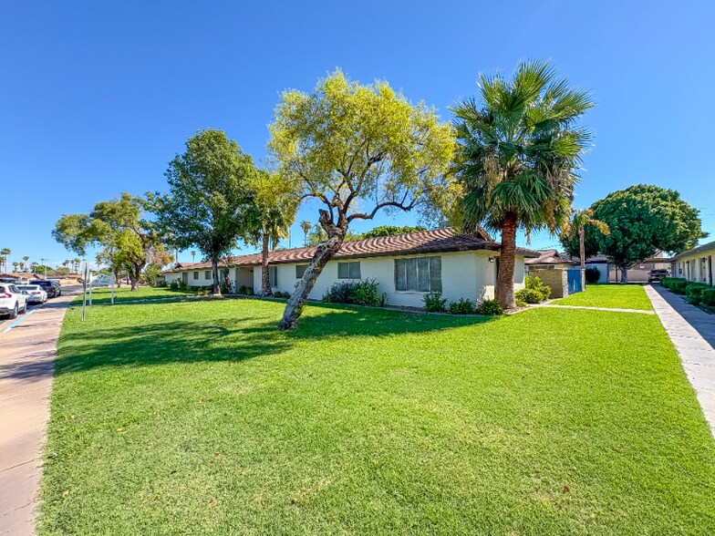Primary Photo - 5105 S La Rosa Dr