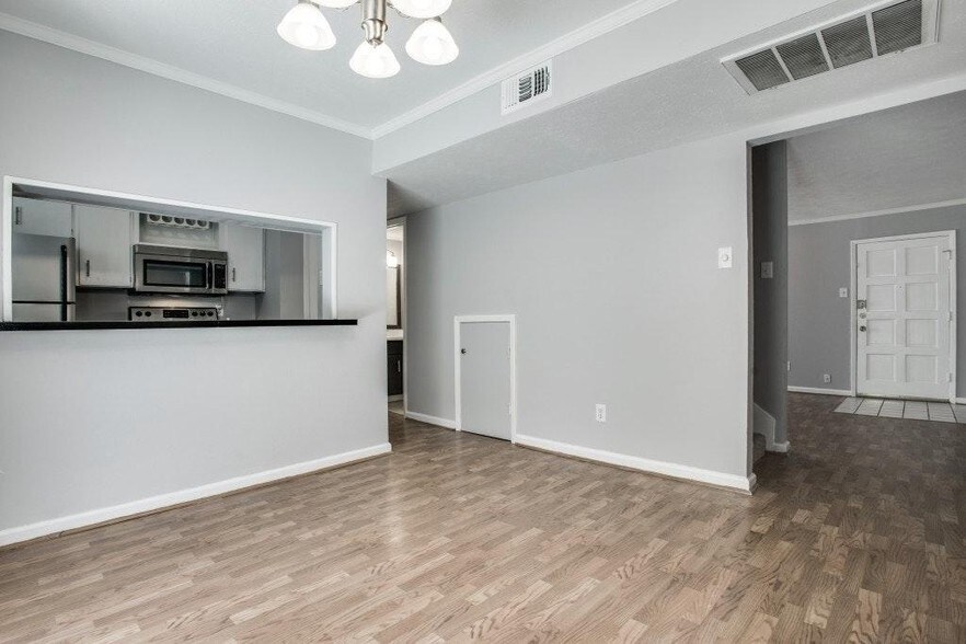 Dining Room - 4327 Holland Ave