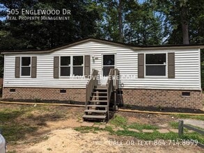 Building Photo - 505 Englewood Dr