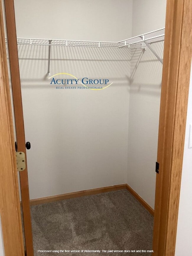 Building Photo - 3BR, 3BA Three Level Split in Zimmerman