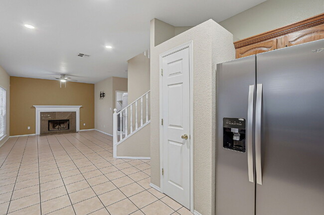 Building Photo - For Rent – 3 Bedroom, 2.5 Bath Home with Mountain Views & Refrigerated Air