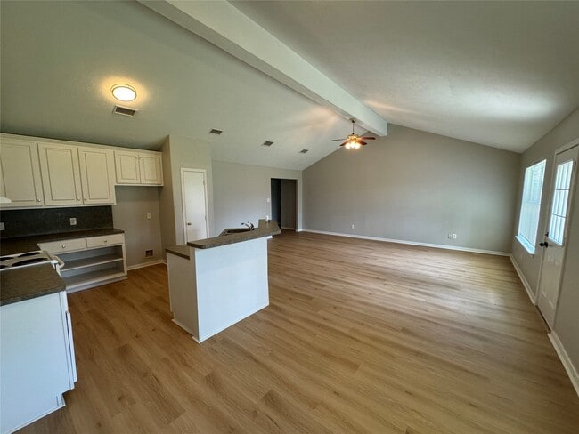 Building Photo - 16324 Sun View Ln