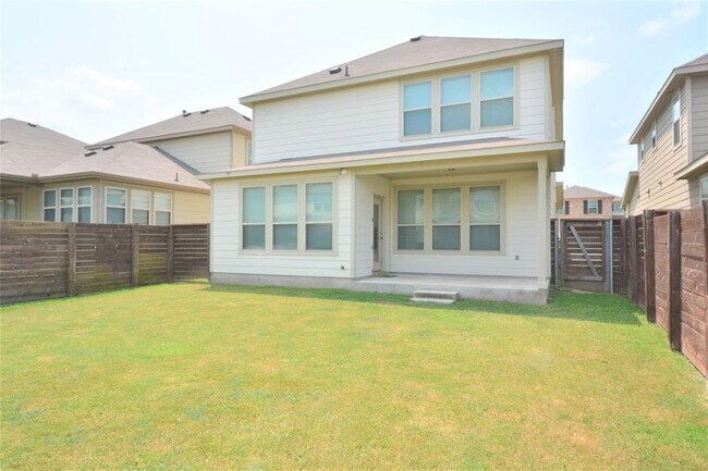 Building Photo - 13915 Osmarea Dr