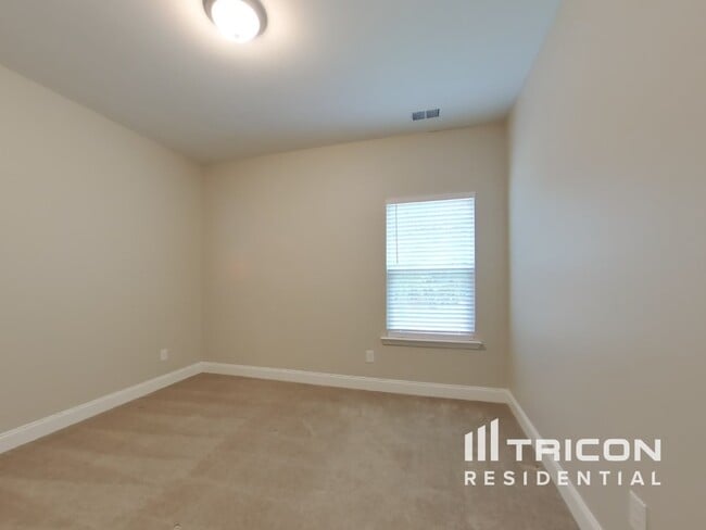 Building Photo - 265 Bexley Way