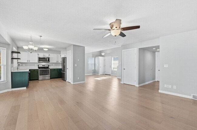 Building Photo - remodeled 3 bedroom Oak Vally Ranch Home