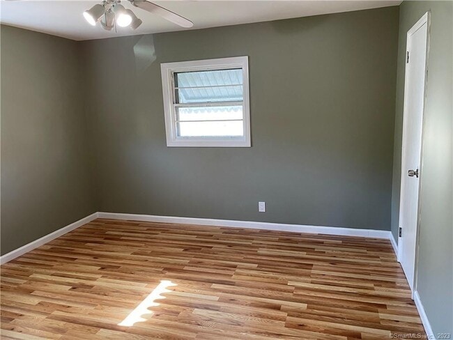 Building Photo - 213 Larkin Ct