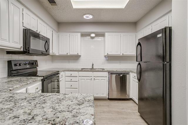 Building Photo - 5909 Kesler Dr