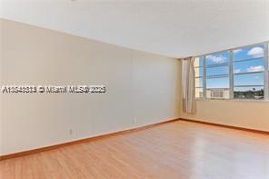Building Photo - 2025 NE 164th St