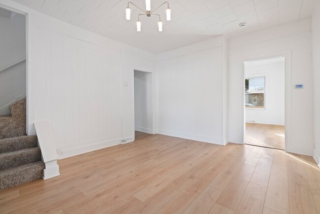 Building Photo - SCORE 1ST MONTH'S RENT FREE IF SIGNED BY DEC 12! Beautiful 3 bedroom home in Beaver Falls availab...