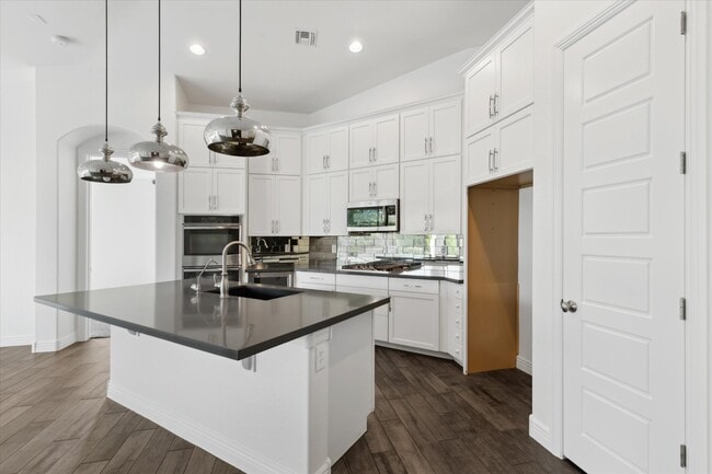Building Photo - 4713 S Aileron Ln