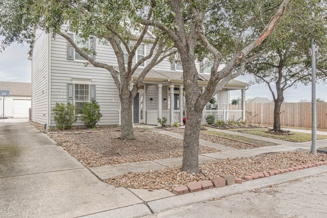 Building Photo - 29704 Sullivan Oaks Dr