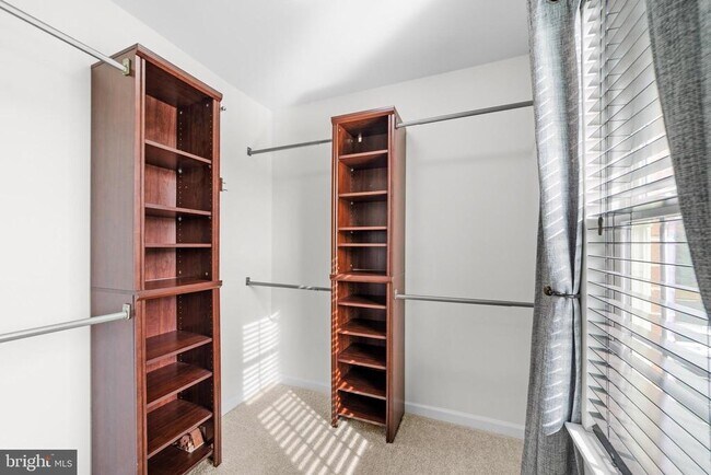 Building Photo - 42 Sundance Dr