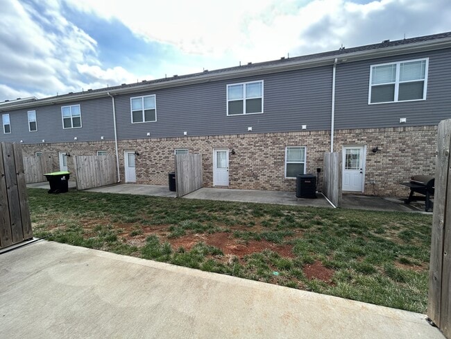 Building Photo - 317 Fallow Cir