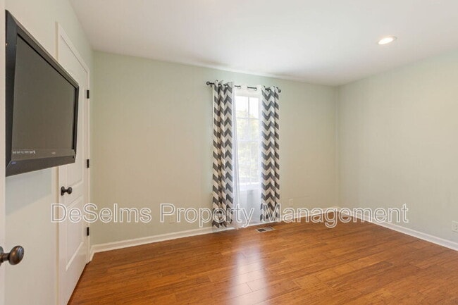 Building Photo - 6999 Tartan Dr