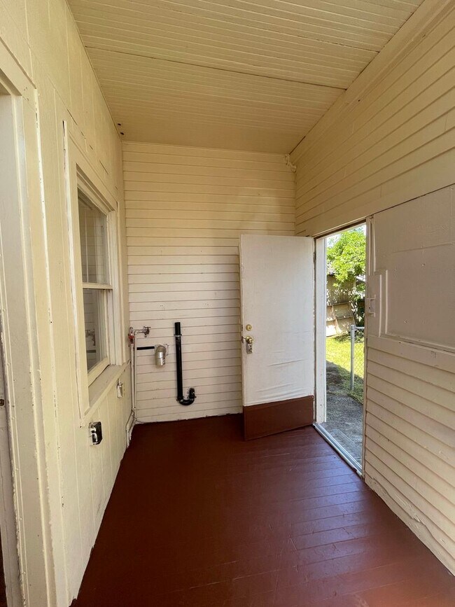 Building Photo - willh06