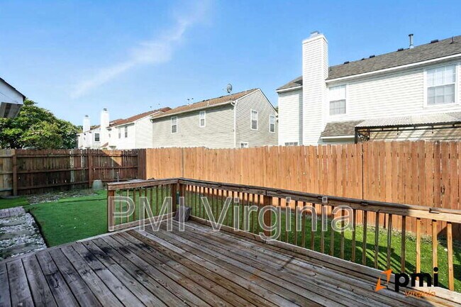 Building Photo - 159 Stoney Ridge Ave