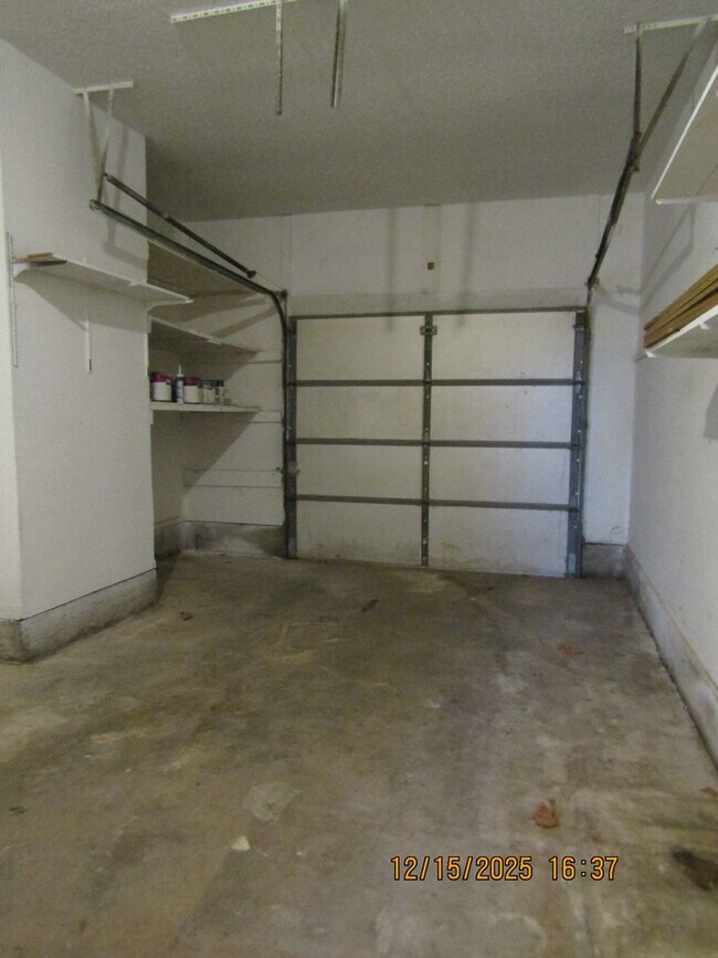 Building Photo - Nice home in the Woodland Hills Area!