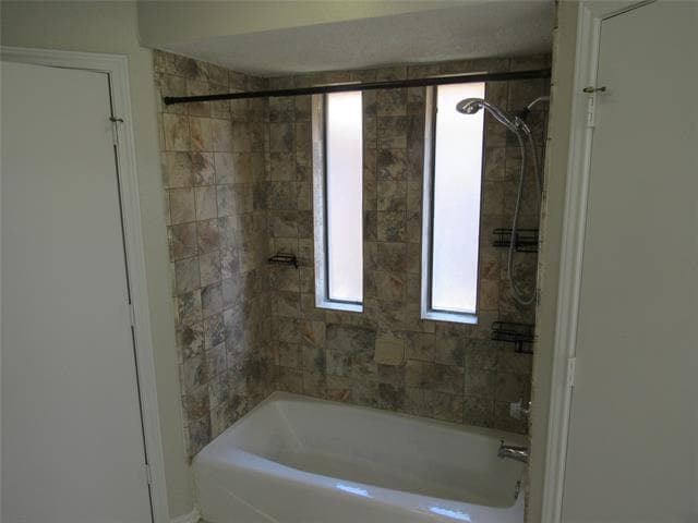 Building Photo - 4912 Timberview Dr