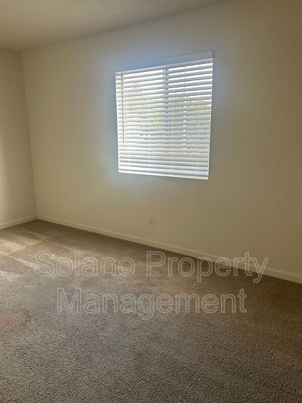 Building Photo - 1955 Grande Cir