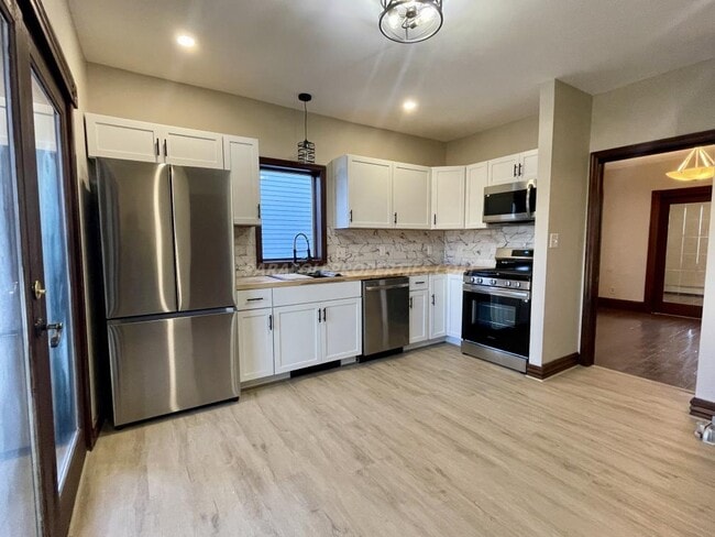 Building Photo - 1310 Amherst St