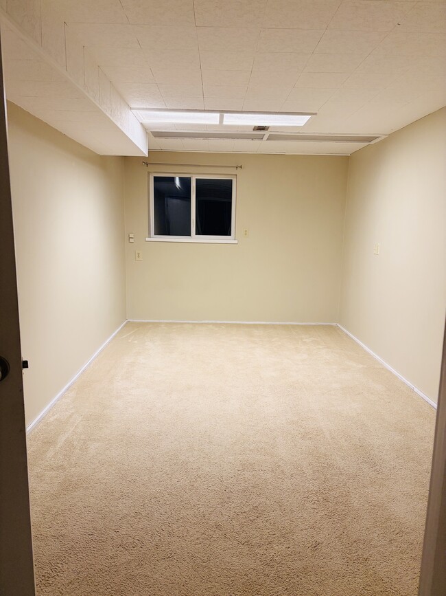 Building Photo - 13260 SW Village Glenn Dr