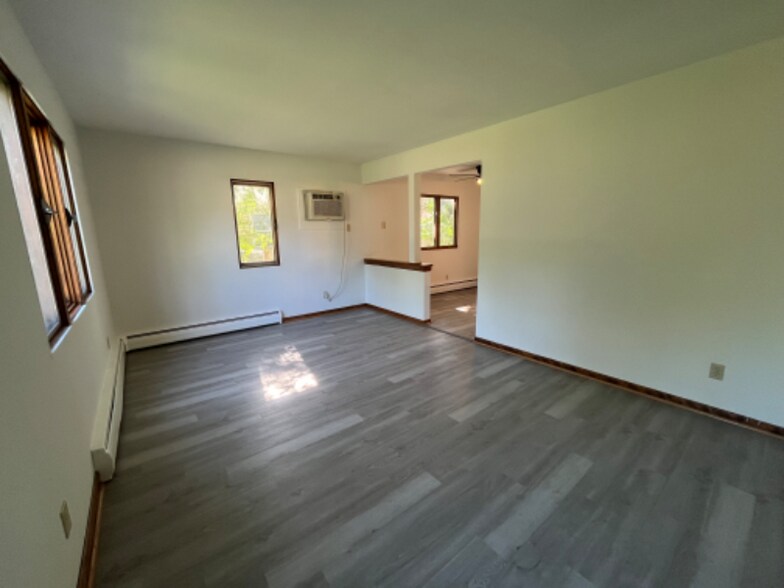 Building Photo - 430 Ironton St NE