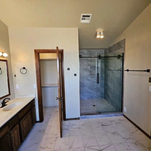 Building Photo - 11324 Cimarron Dr