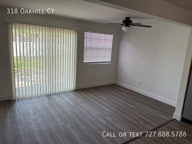 Building Photo - 318 Oakhill Ct
