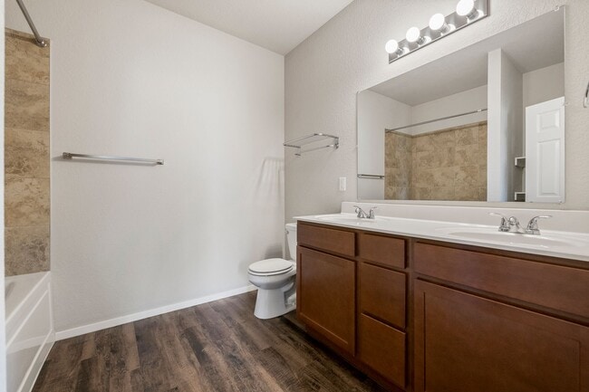 Building Photo - New Home Waiting For You!
