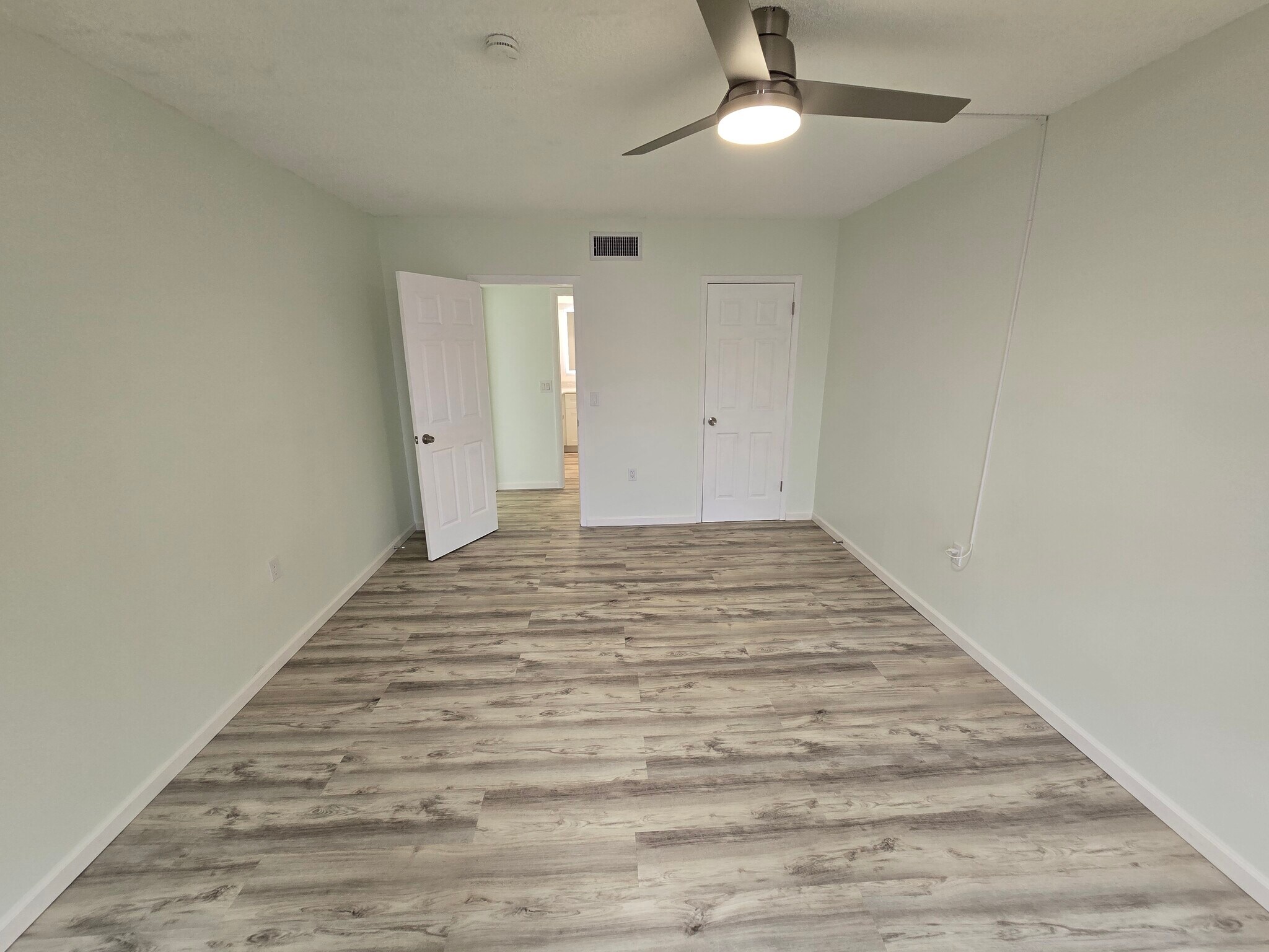 Building Photo - 10215 Regal Dr