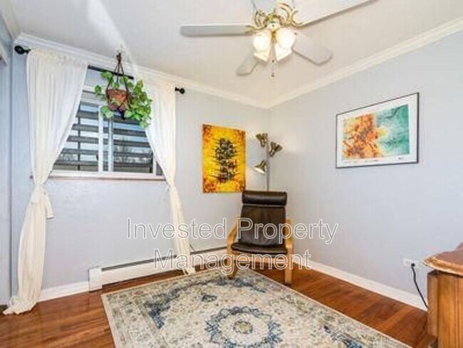 Building Photo - 1243 Vine St